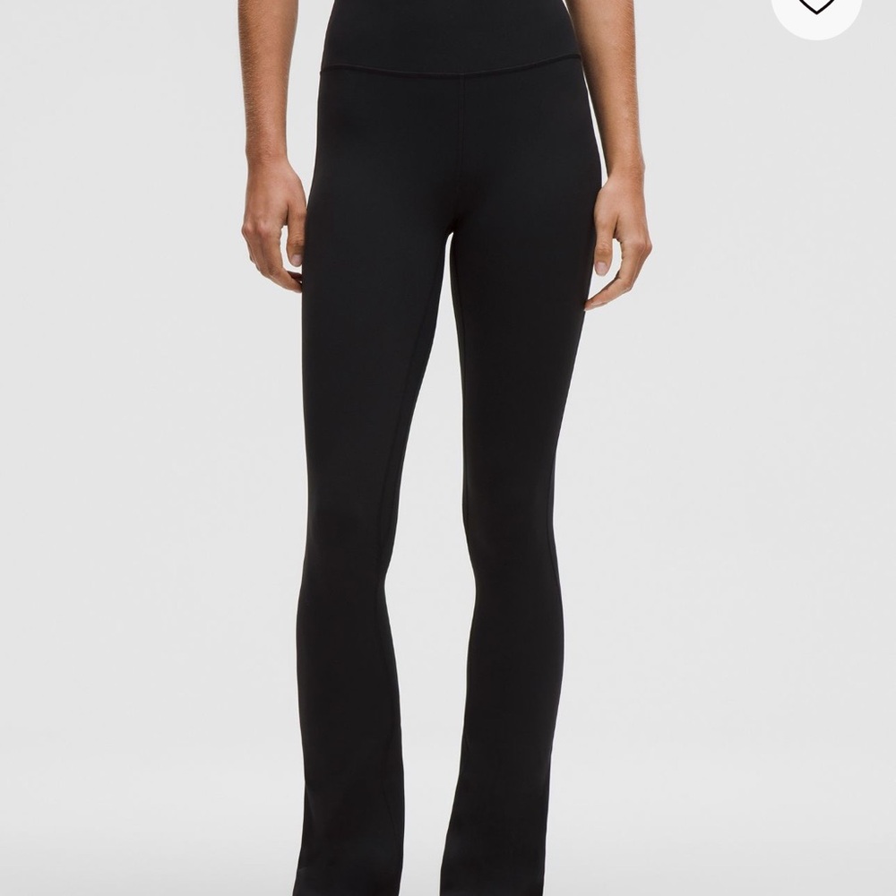 LULULEMON x Barry’s Bootcamp: BLACK ALIGH HR MINI FLARE PANT, Size 2, length 25